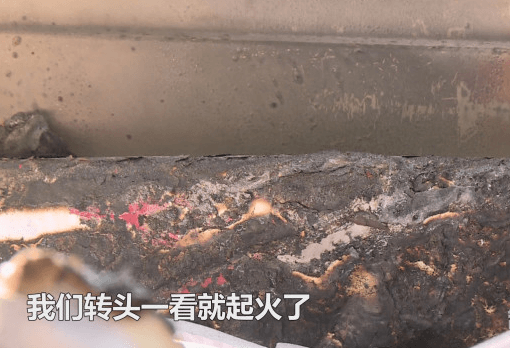 小货车高速路上自燃 主因油漆温度太高所导致
