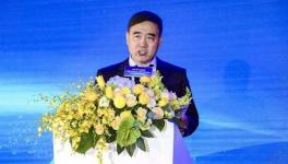 北新建材副总经理邹云翔退休离任