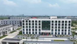 誓师攻坚！卧龙涂料锚定新目标，聚力创新再出发