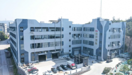 原料风暴刮倒半数涂料厂 鑫彩塑粉二十年熬出破局路