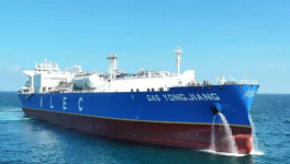 三棵树民族涂料领军者助力大桥焕新启航！