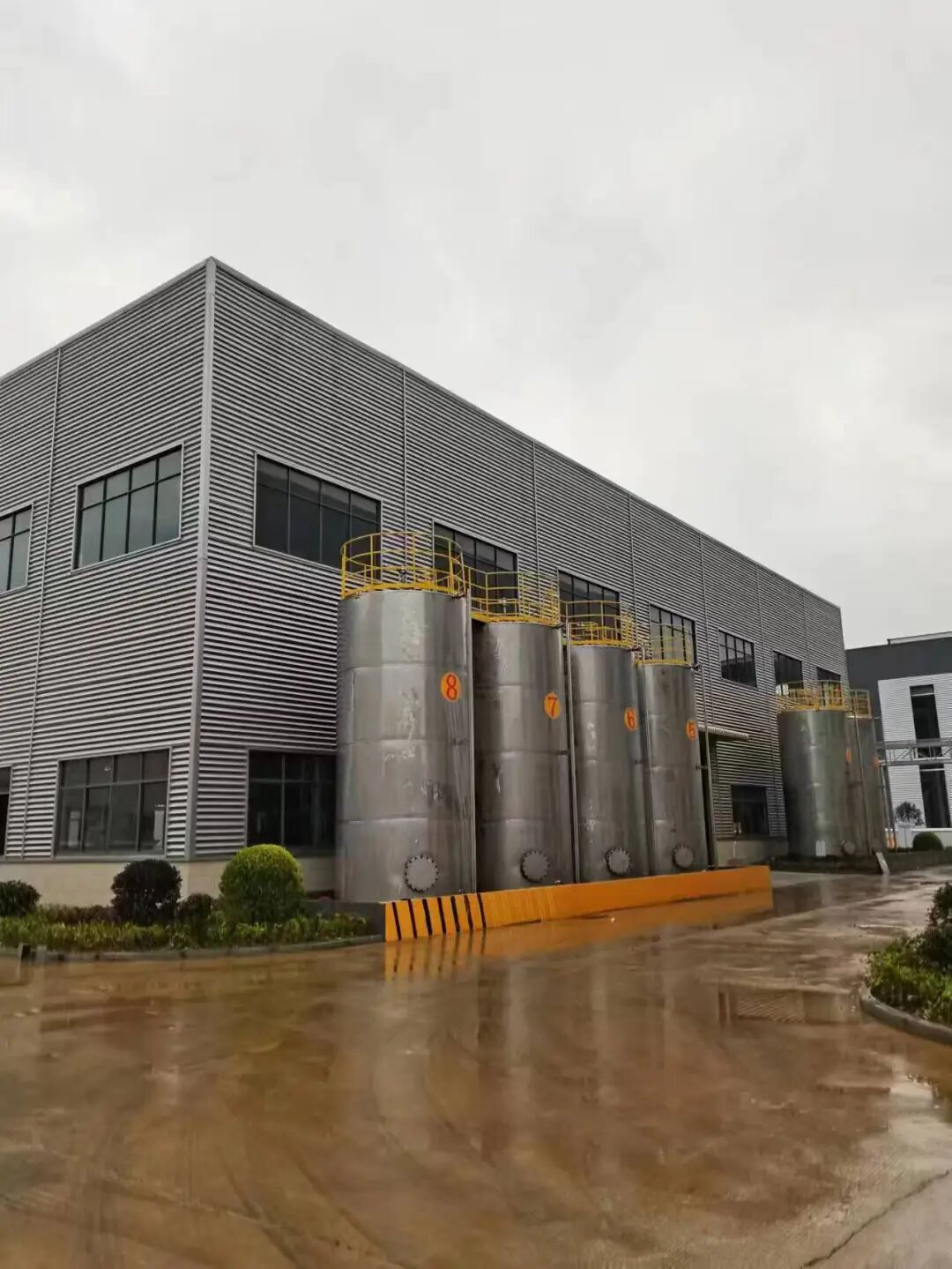 打造“伙伴式孵化器” 涂料圈老将华泰涂料的百年蓝图