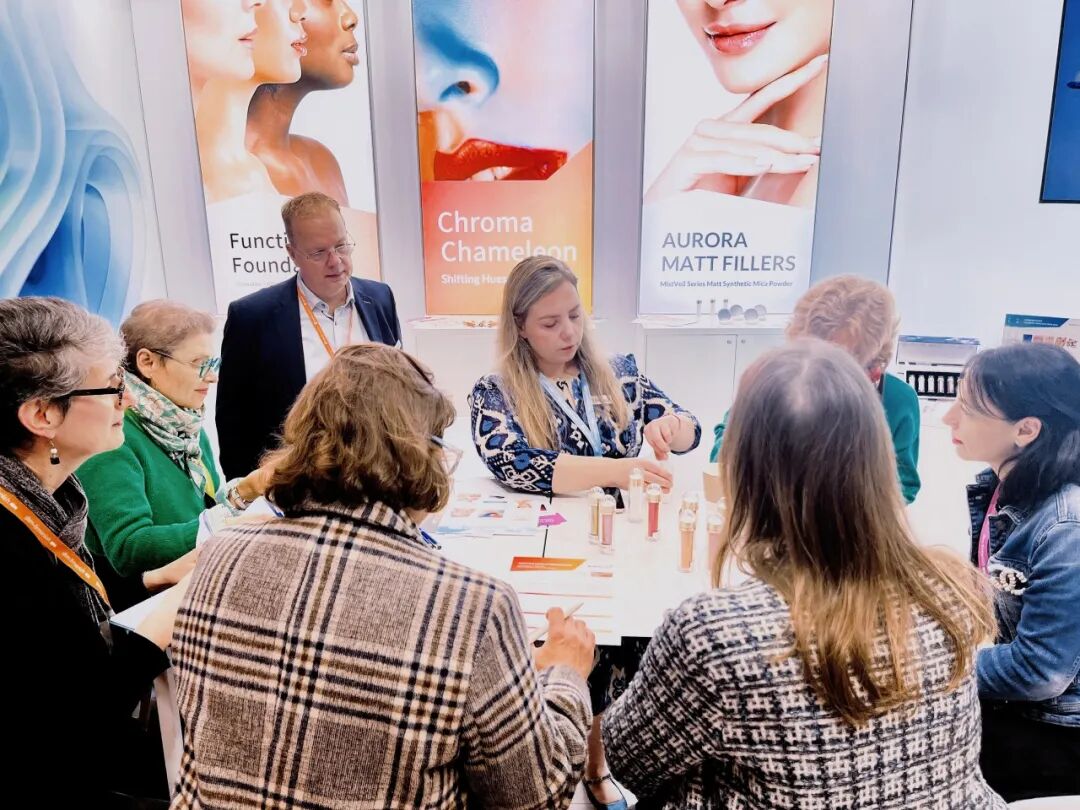 坤彩科技亮相巴黎美妆原料展，彰显中国原料硬实力