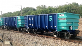 华豹新材料赋能出口漏斗车，中国绿色涂层亮相非洲