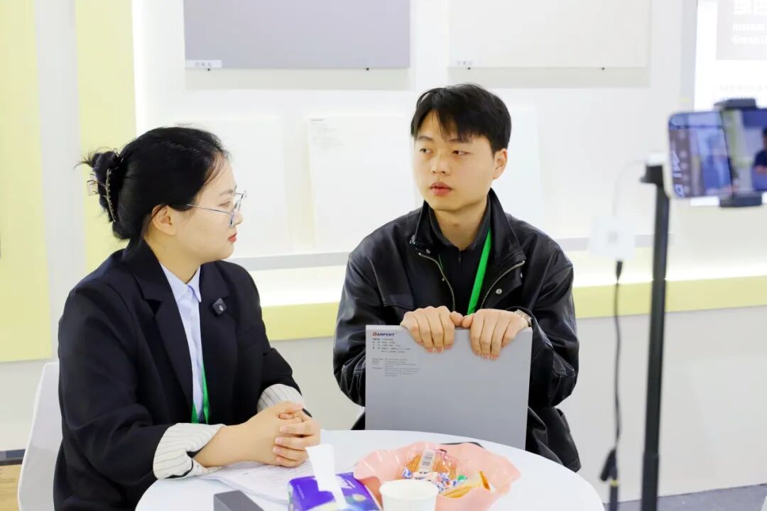 邦弗特亮相临沂全屋定制展首日：解锁板材新价值