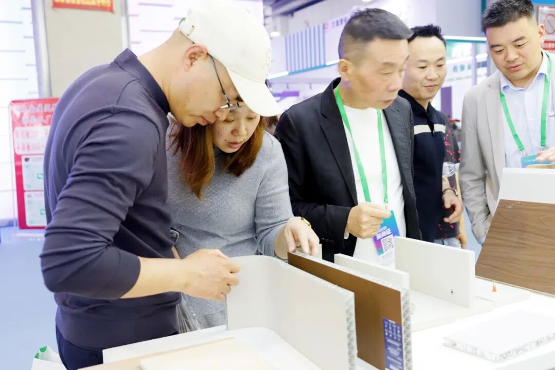 邦弗特亮相临沂全屋定制展首日：解锁板材新价值